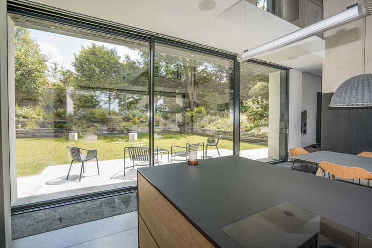 Slimline sliding doors