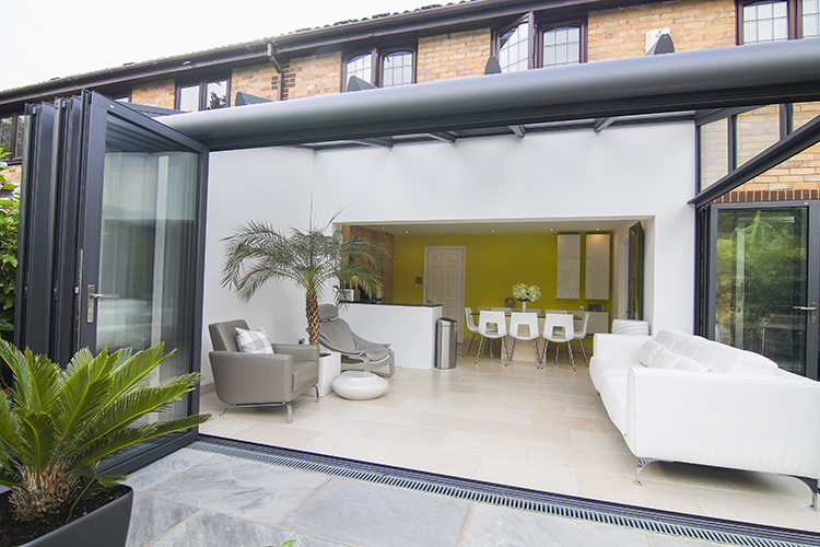 Advantages of installing a Contemporary Glazed Extension in Hampshire