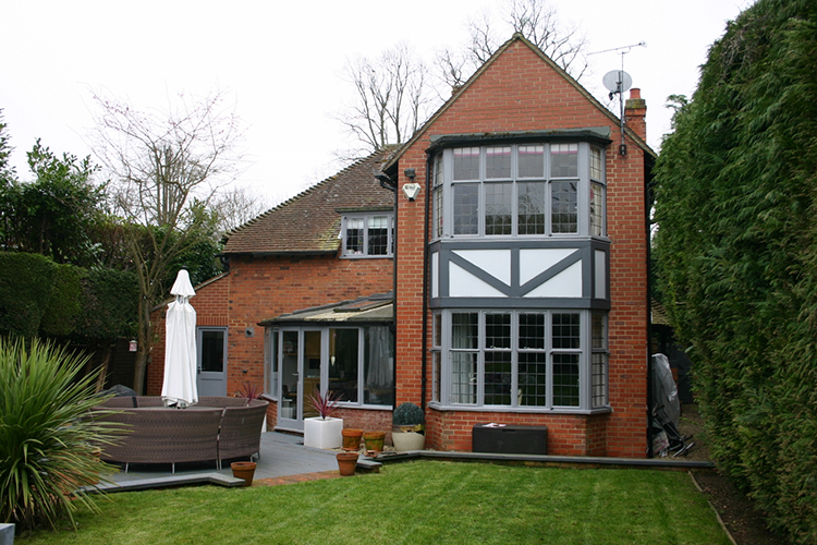 Contemporary Orangery with Solarlux SL 60 Bifold Doors, Maidenhead