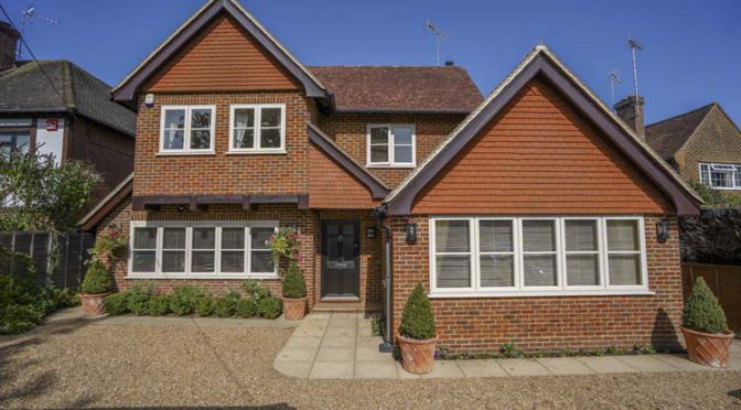 Cream Wood Effect Windows – Evolution Storm 2, Elstead, Surrey