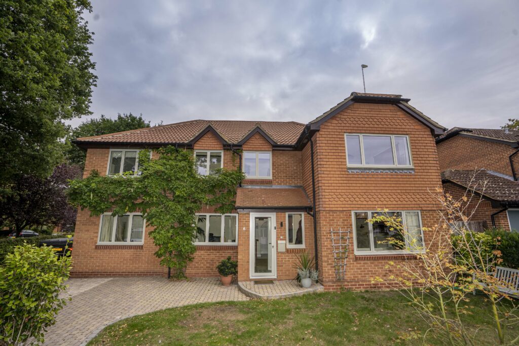 pebble grey aluminium windows