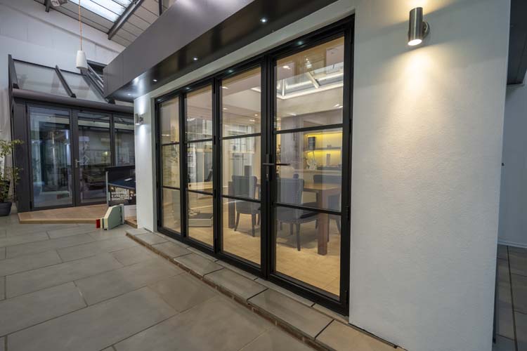 Introducing the new aïr 900 Heritage Aluminium Bifold Door