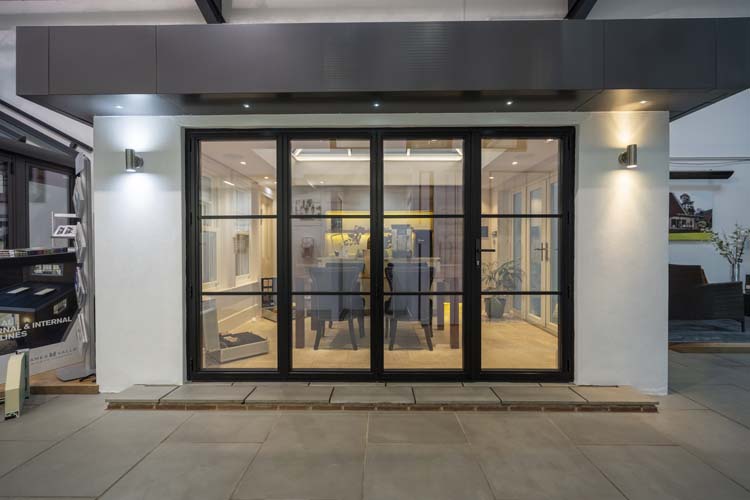 Introducing the new aïr 900 Heritage Aluminium Bifold Door