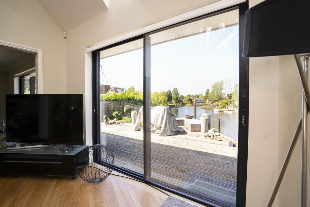 Frameless 20mm Sliding Doors - Vision20