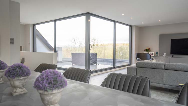 Large Glazing Solutions for Architects and Property Developers