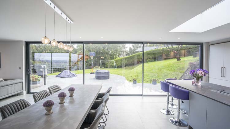 Aluminium Bi-fold Doors or Aluminium Sliding Doors For Open Plan Living Space