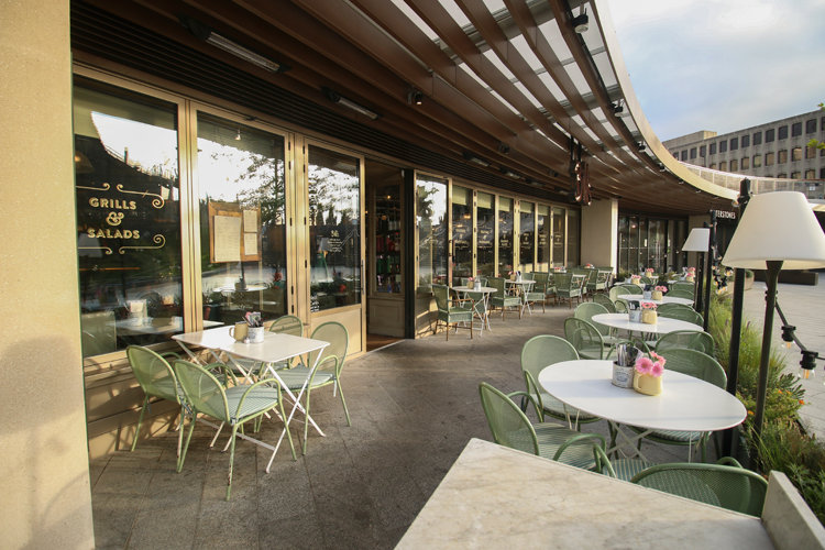 Commercial shopfront glazing installation