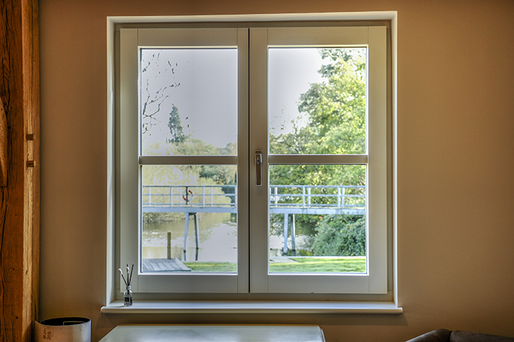 Difference between double glazing and triple glazing window units