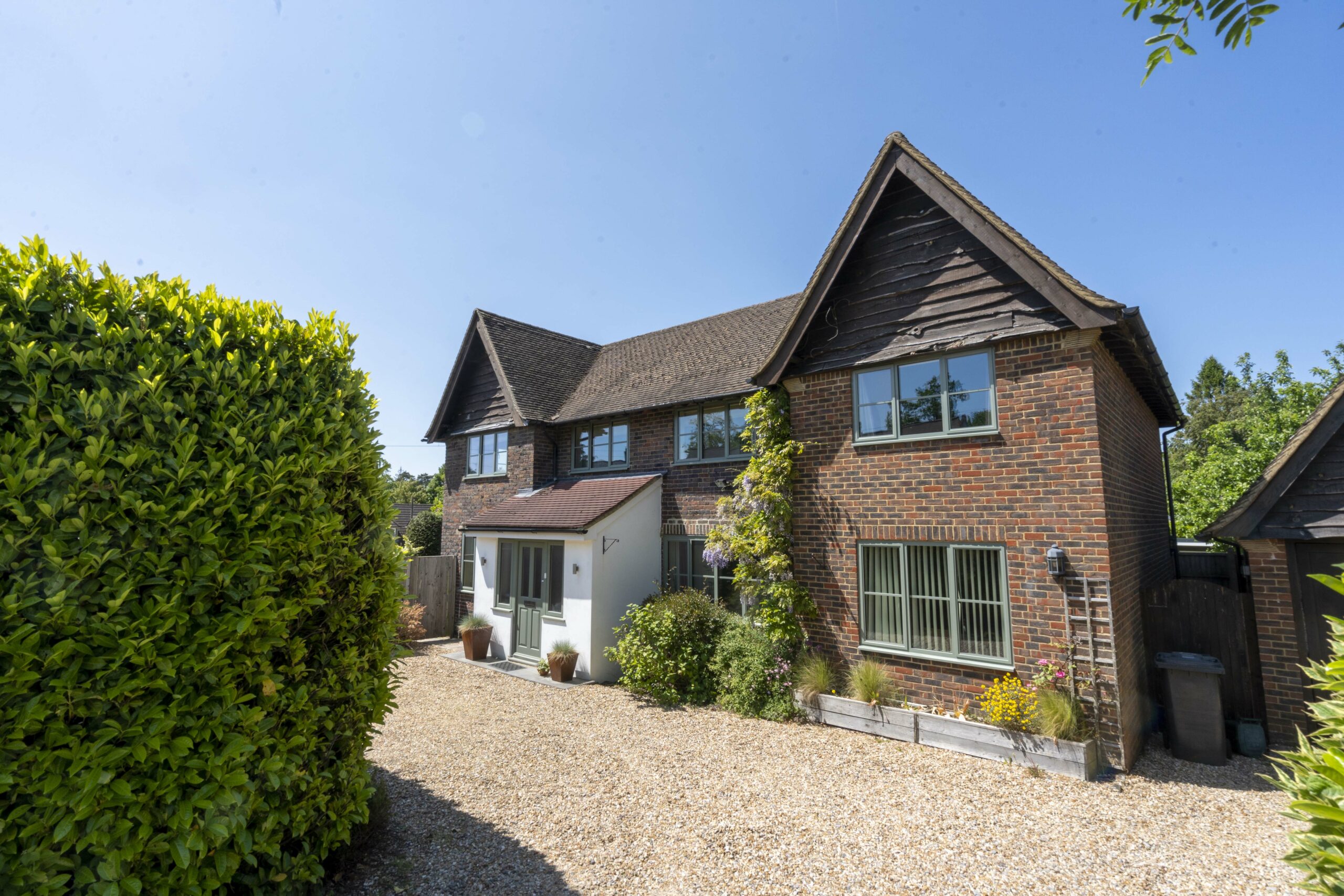 aïr MOD Heritage, Cement Grey Windows, rejuvenate a Double Gable House, Hindhead