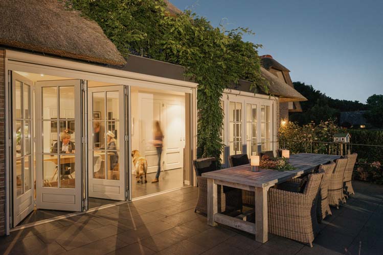 bifold doors with glazing bars